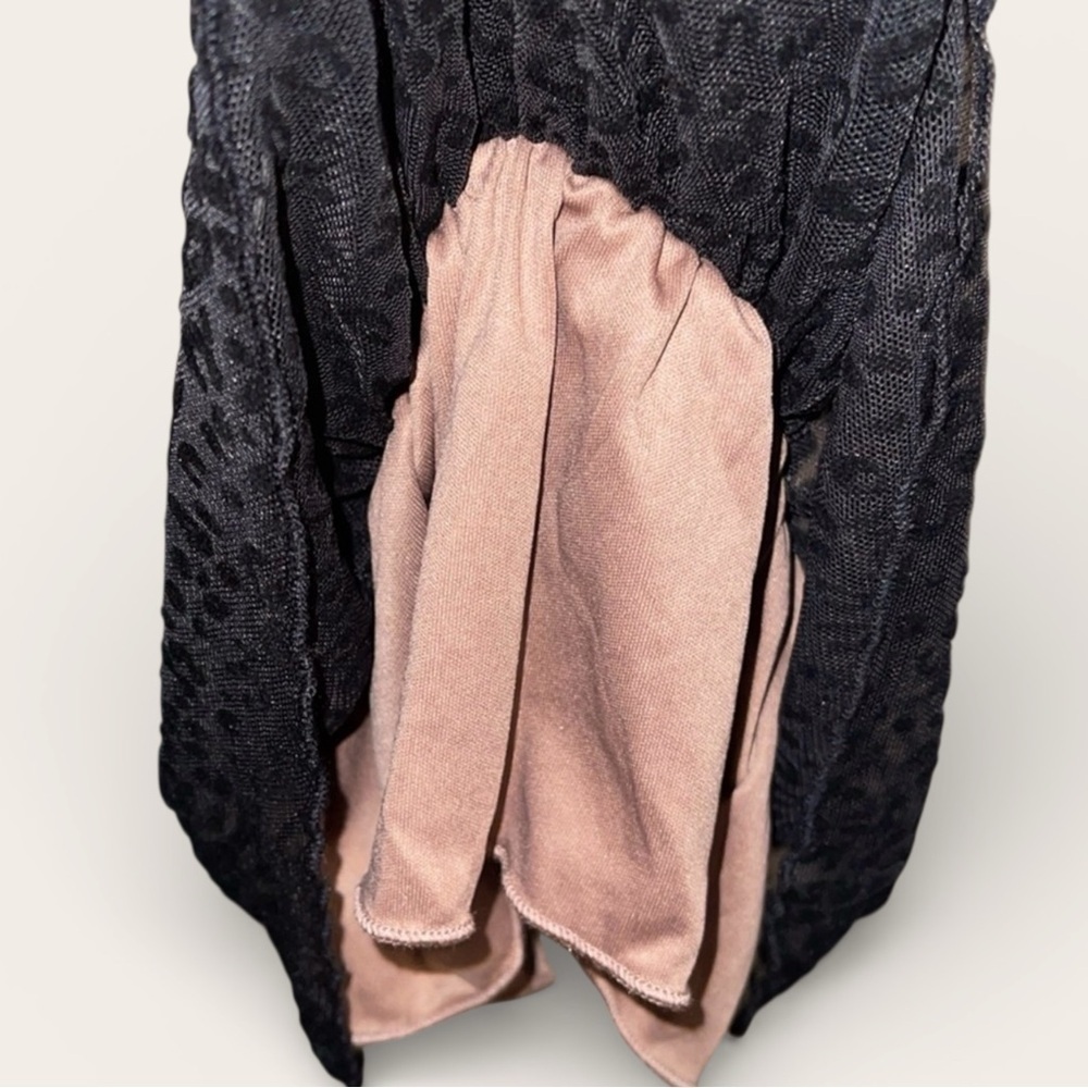 🌺NWT:DRESS FORUM BLACK LACE BEAUTIFUL DRESS - Picture 5 of 10